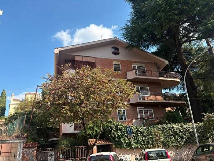 Appartamento monolocale in affitto in Viale Gottardo, Città Giardino, Roma