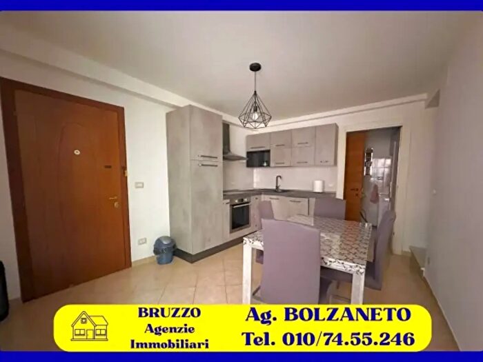 Appartamento trilocale in vendita in Via della Maddalena, Genova