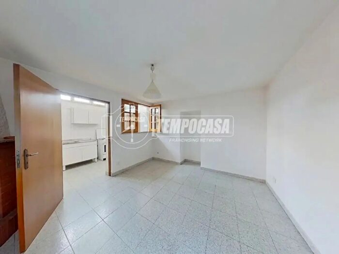 Casa quadrilocale in vendita in Via Lampignano, Triggiano