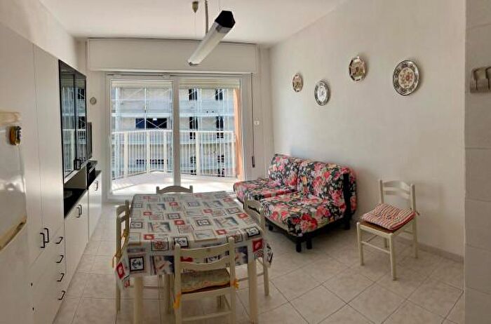 Appartamento trilocale in vendita in Via Giuseppe Giusti, Comacchio