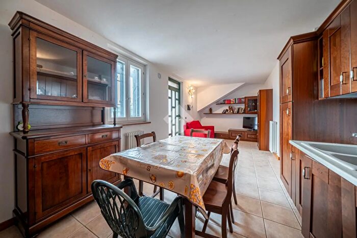 Appartamento trilocale in vendita in Via Ponte, Bosco Chiesanuova