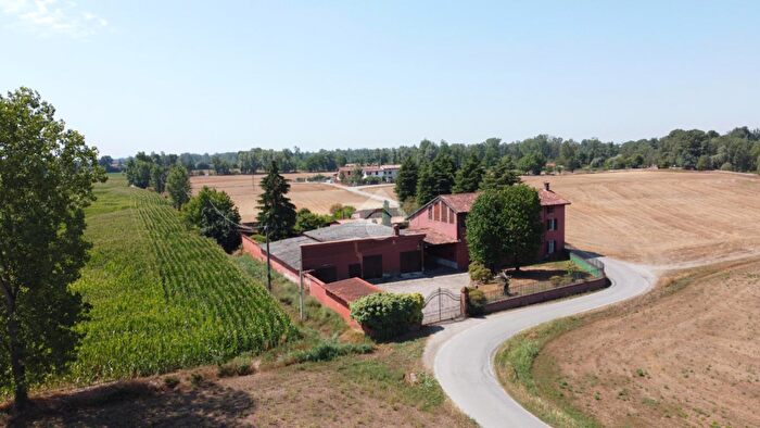 Casa con 6 locali in vendita in Roccafranca