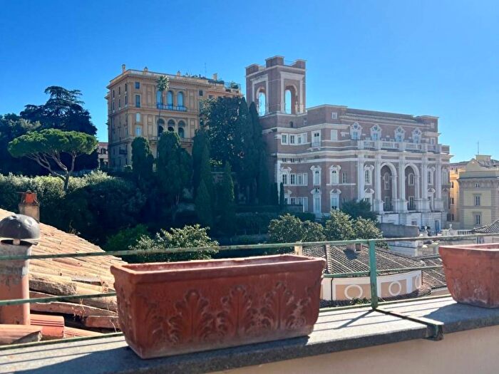 Casa trilocale in affitto in Piazza Venezia, Colosseo Fori Imperiali, Roma