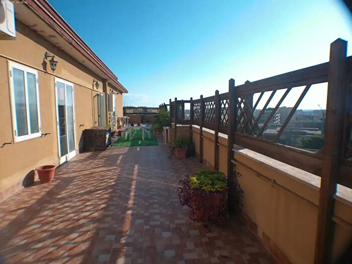 Appartamento quadrilocale in vendita in Via Nicola Gattola Mondelli, Trani