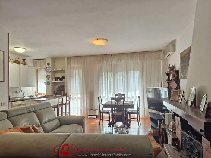Appartamento con 5 locali in vendita in Via Ugo La Malfa, Bagno A Ripoli