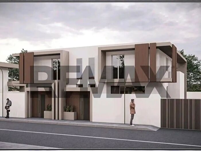 Appartamento con 6 locali in vendita in Traversa Viale Europa Snc, Casal Di Principe