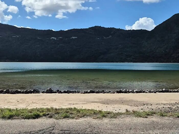 Casa con 5 locali in vendita in Via Lago Snc, Pantelleria