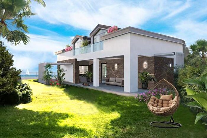 Appartamento trilocale in vendita in Via Aurelia, Andora