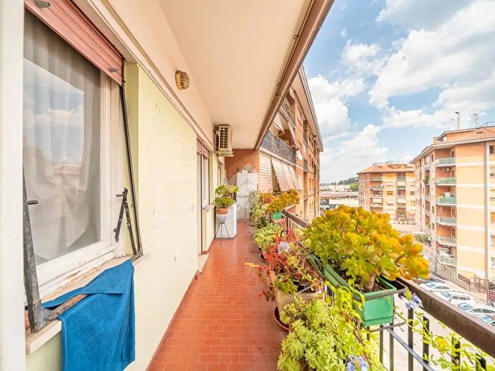 Appartamento trilocale in vendita in Via Giovan Battista Gandino, Roma