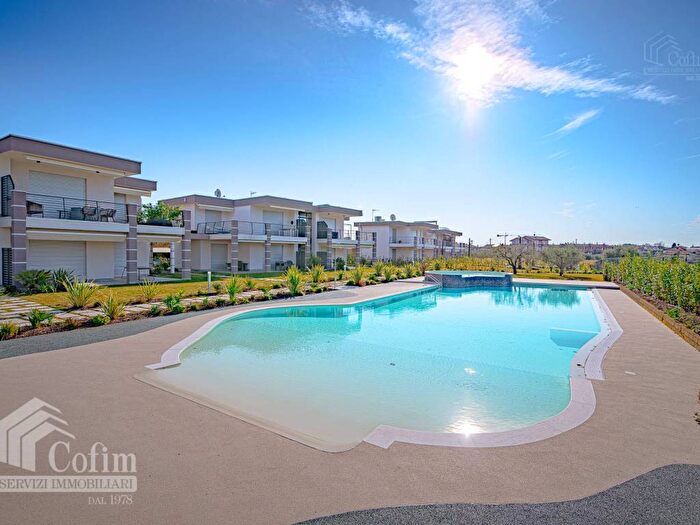 Appartamento trilocale in affitto in Lazise