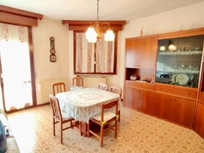 Appartamento quadrilocale in vendita in Via Romeo Romei, Quistello
