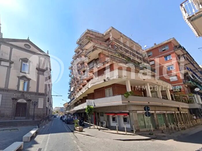Appartamento con 5 locali in affitto in Giugliano In Campania