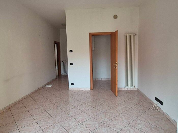 Appartamento trilocale in affitto in Via Monte Ortigara, Pindemonte, Verona