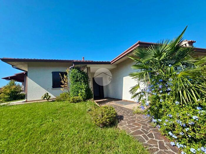 Casa con 5 locali in vendita in Via Benaco, Puegnago Sul Garda