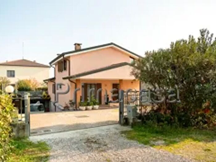 Casa con 6 locali in vendita in Via San Pietro, Colognola Ai Colli