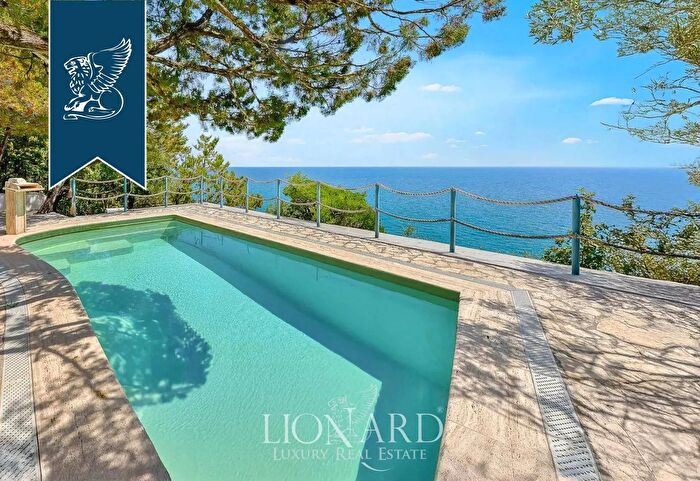 Casa quadrilocale in vendita in San Felice Circeo