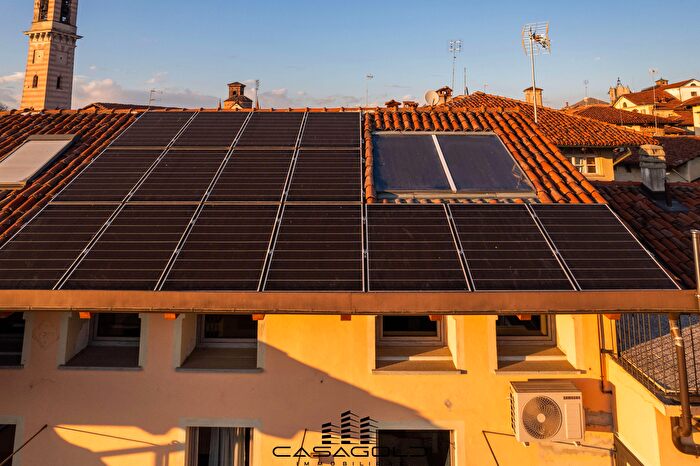 Casa con 7 locali in vendita in Via della Pievania, Vigone