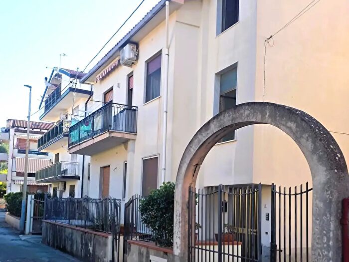Appartamento trilocale in vendita in Via Alessandro Manzoni, Ascea