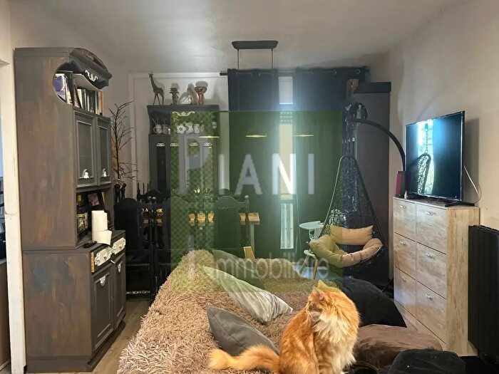 Appartamento con 5 locali in vendita in Livorno