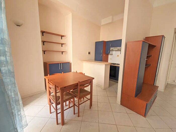 Appartamento bilocale in vendita in Via Zeffiro Massa, Sanremo