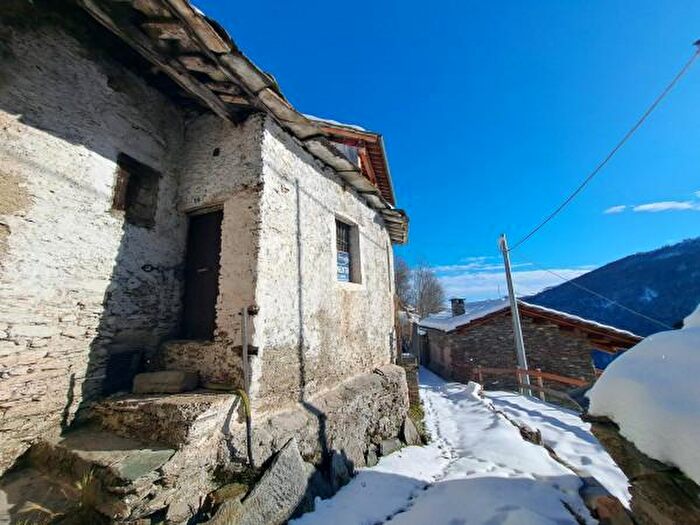 Casa bilocale in vendita in Frazione Borgo, Crissolo