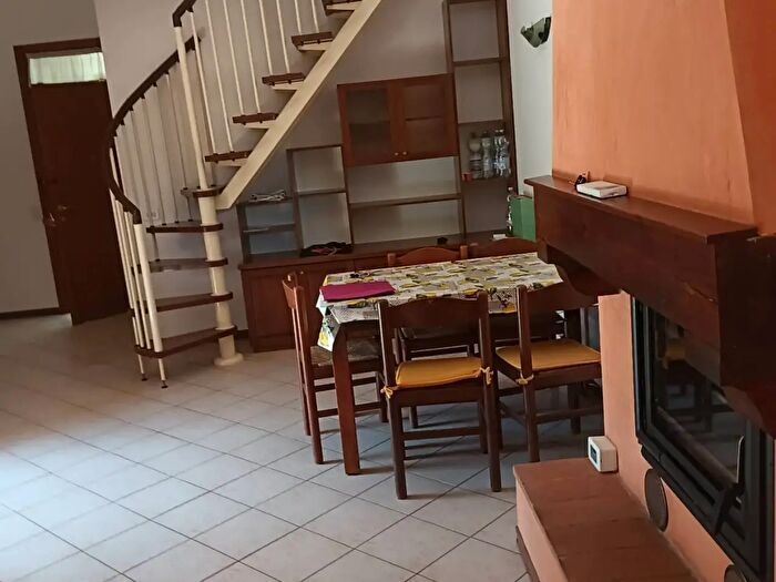 Appartamento trilocale in vendita in Via Mandrie, Montespertoli