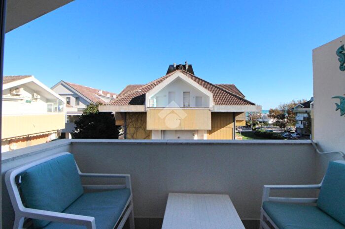 Appartamento quadrilocale in vendita in Piazza Ionio, Francavilla Al Mare