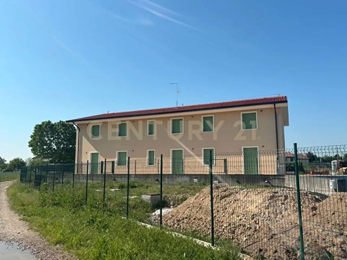Appartamento bilocale in vendita in Via Toffanelle Nuove, Zevio