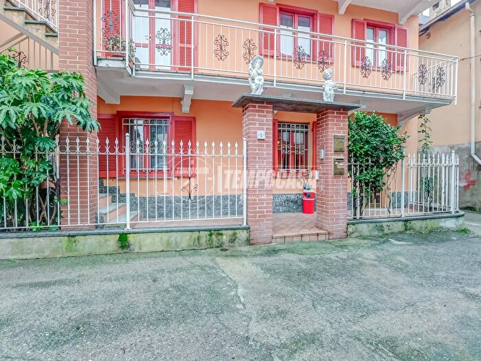 Casa quadrilocale in vendita in Via Sempione, Varallo Pombia