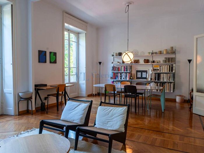 Appartamento trilocale in affitto in Morgagni, Milano