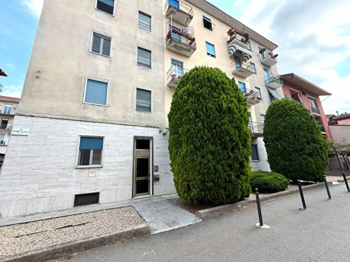 Appartamento quadrilocale in vendita in Via Scazzola, Alessandria