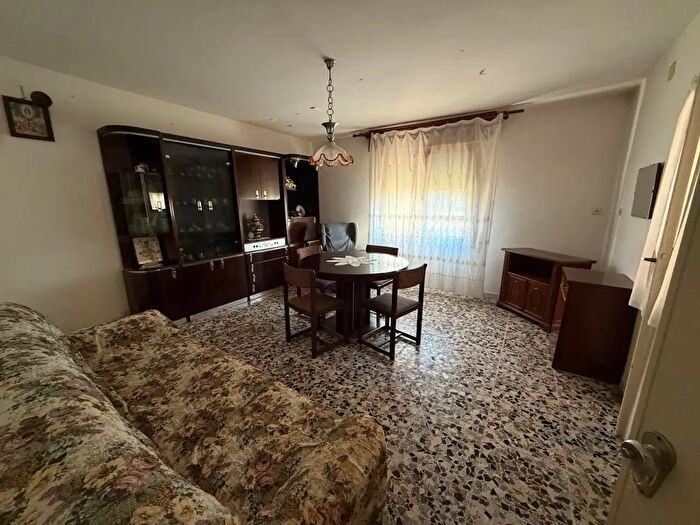 Casa con 7 locali in vendita in Villamarzana