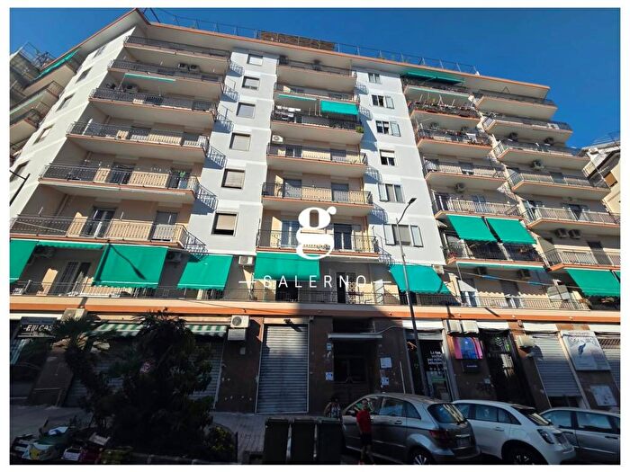 Appartamento quadrilocale in vendita in Via Francesco Prudente, Carmine, Salerno