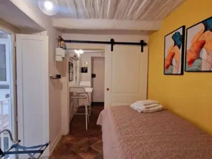 Appartamento monolocale in affitto in Via Monte di Dio, Napoli