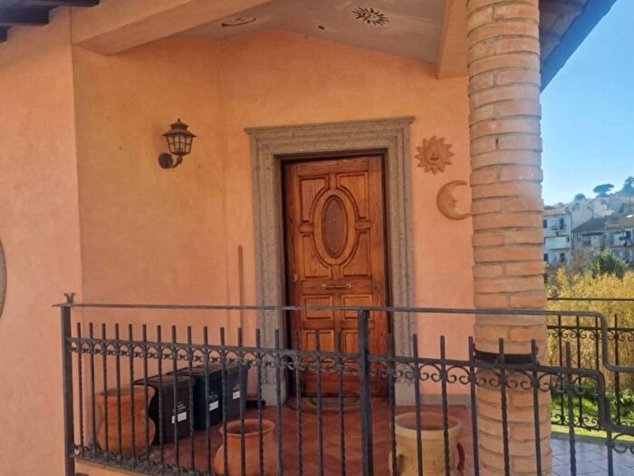 Casa quadrilocale in affitto in Via delle Grotte, Centro, Bracciano