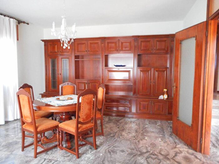 Casa con 5 locali in affitto in Via della Polveriera, San Bortolo, Vicenza