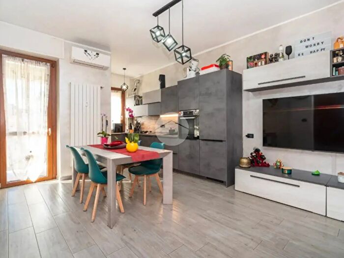 Appartamento trilocale in vendita in Via Torino, Caselle Torinese