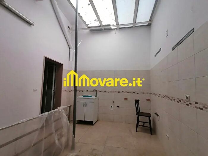 Casa quadrilocale in vendita in Via Santa Croce, Valenzano