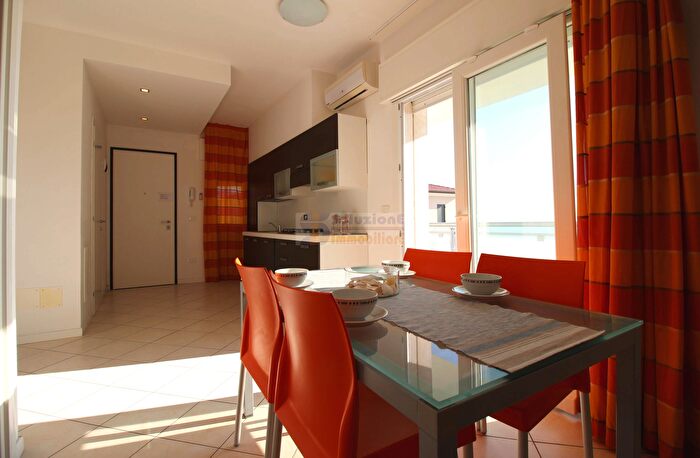 Appartamento trilocale in affitto in Via Dalmazia Accesso, Jesolo