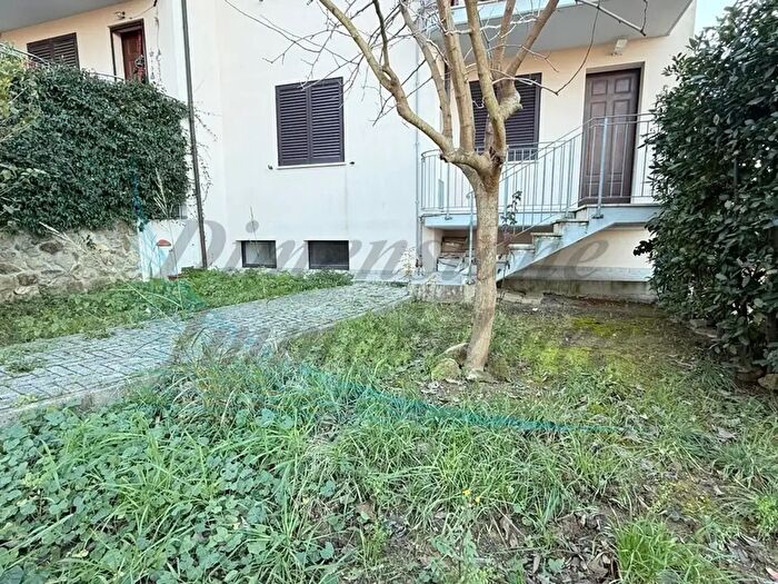 Appartamento trilocale in vendita in Via Ferruccio Parri, Rosignano Marittimo