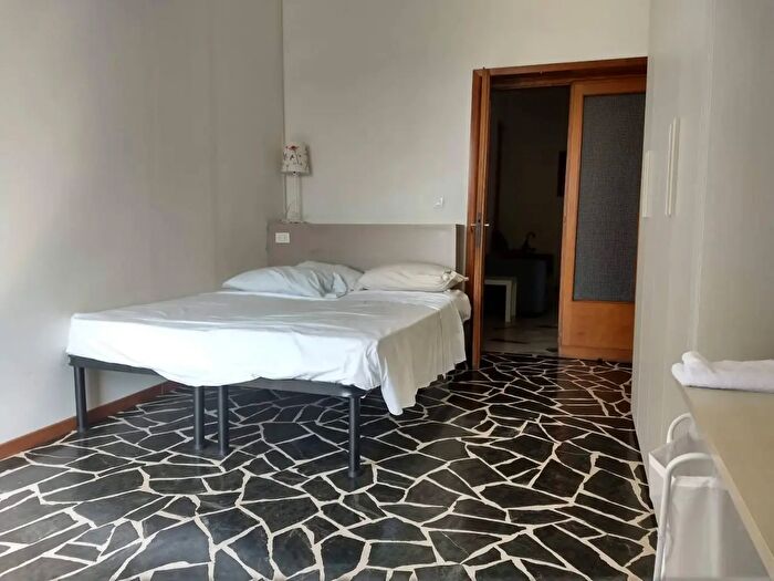 Appartamento con 6 locali in affitto in Lungarno Mediceo, Pisa