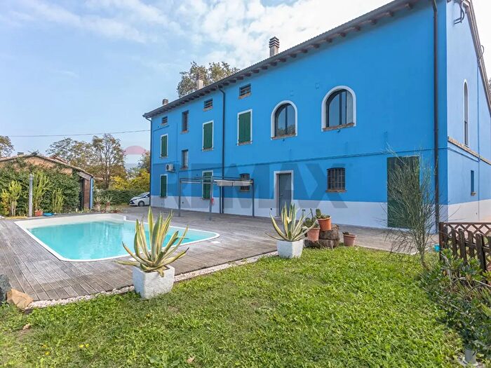 Appartamento con 7 locali in vendita in Via Trieste, Fidenza