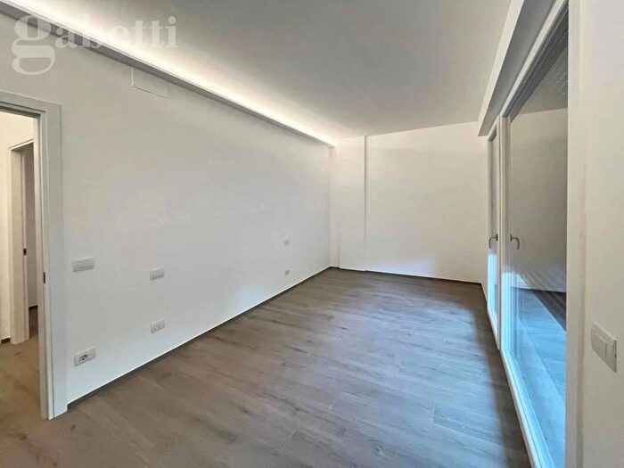 Appartamento trilocale in vendita in Via Po, Senigallia