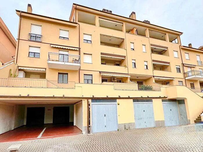 Appartamento con 5 locali in vendita in Imperia