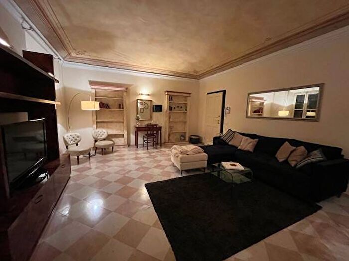 Appartamento trilocale in affitto in Via Francesco Selmi, Centro Storico, Modena