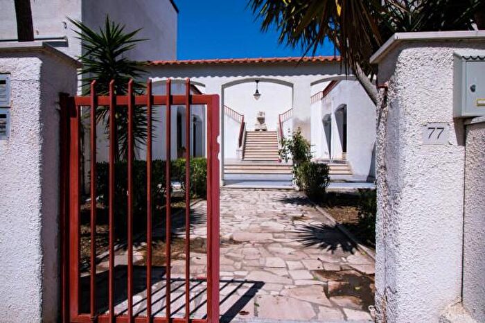 Appartamento trilocale in vendita in Viale Pietra Maura, Lesina