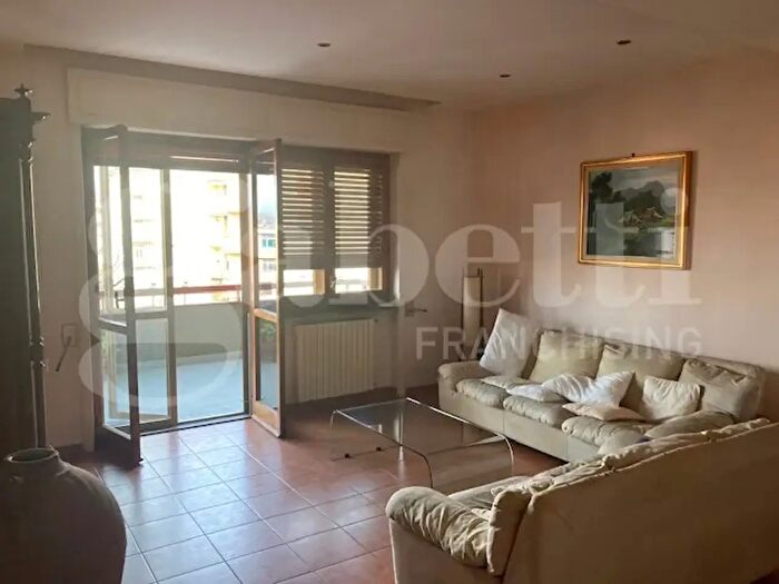 Appartamento con 5 locali in vendita in Via Domodossola, Battipaglia