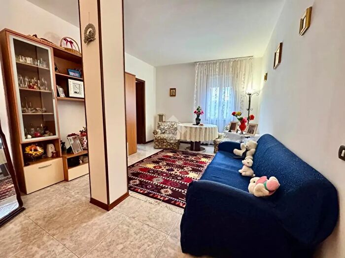 Appartamento quadrilocale in vendita in Via Albona, Padova