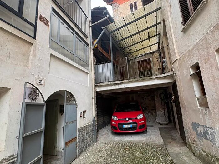 Casa con 5 locali in vendita in Via G Mazzini, Coggiola