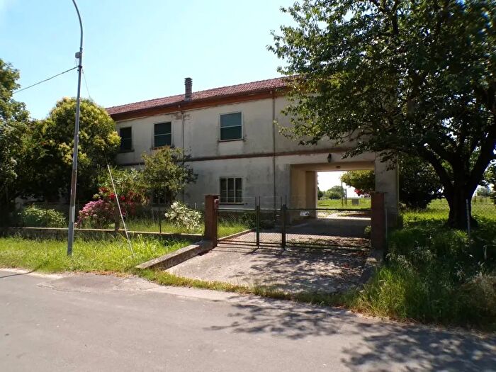 Casa con 9 locali in vendita in Via Carrettiere, Fiscaglia